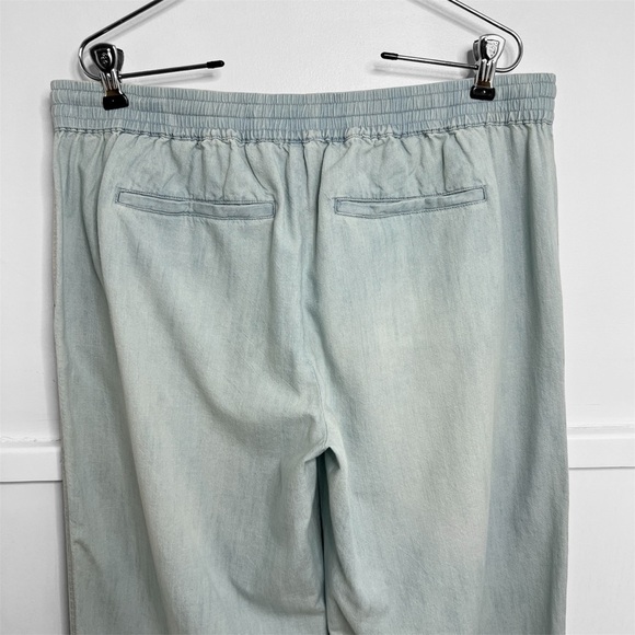 Soft Joie Kamini Pull-On Chambray Joggers in Sunbleach Wash - Picture 8 of 13